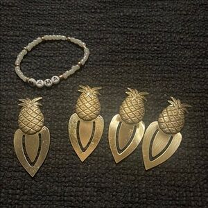 Gold tone Pineapple bookmarks  and Beaded Bracelet